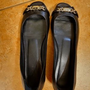 Gucci black Patent leather Salandia Peep Flats 38